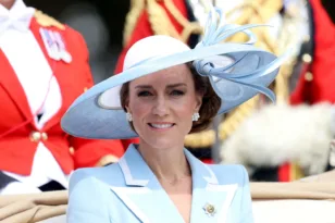 Κέιτ Μίντλετον: Η γαλάζια εμφάνιση στο Trooping the Colour που έκλεψε τις εντυπώσεις