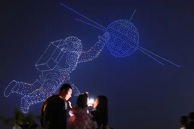 Κίνα: 6.000 drones φώτισαν τον ουρανό σε φαντασμαγορικό show ΒΙΝΤΕΟ