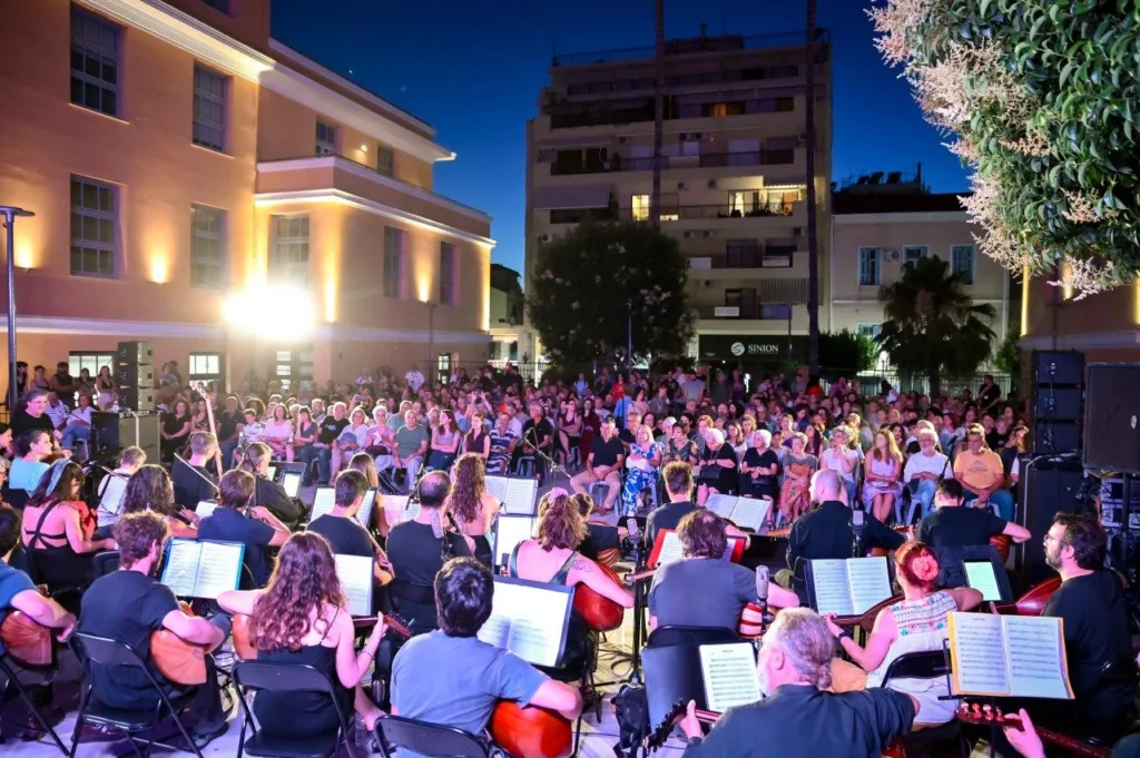 Πάτρα: Αιγαίο και Μικρά Ασία γέμισαν μουσική το νέο Δημαρχείο