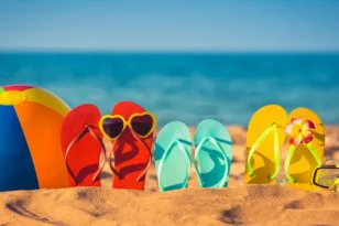 Last minute τον Αύγουστο; Κι όμως, γίνεται! 5 hacks για να μην πληρώσεις χρυσάφι τις διακοπές σου