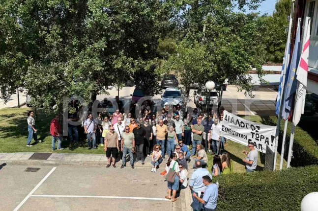 Συμβασιούχοι ΕΑΠ: Επιστρέφουν στην εργασία τους με όπλο νομικές ενέργειες - Αναστολή της απεργίας