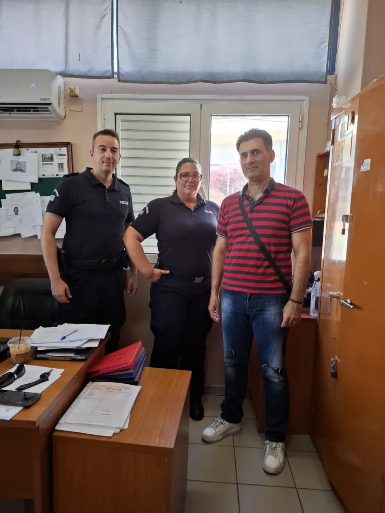 Δυτική Αχαΐα: Νέες στολές μάχης στο Αστυνομικό Τμήμα με χορηγία δύο επιχειρήσεων Δυτική Αχαΐα: Νέες στολές μάχης στο Αστυνομικό Τμήμα με χορηγία δύο επιχειρήσεων