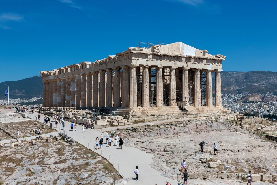 Παρθενώνας: Η δυτική όψη αποκαλύπτεται μετά από 220 χρόνια – Τι άλλαξε στην Ακρόπολη
