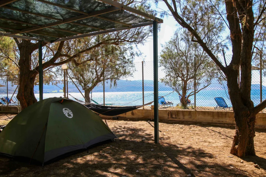 Camping: 5 ονειρικές στάσεις στην Πελοπόννησο Camping: 5 ονειρικές στάσεις στην Πελοπόννησο