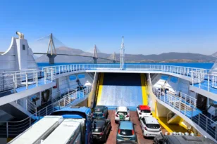 Ρίο-Αντίρριο: Φέρι μποτ της γραμμής διέσωσε 70χρονη λουόμενη, παρασύρθηκε από ρεύματα ΒΙΝΤΕΟ