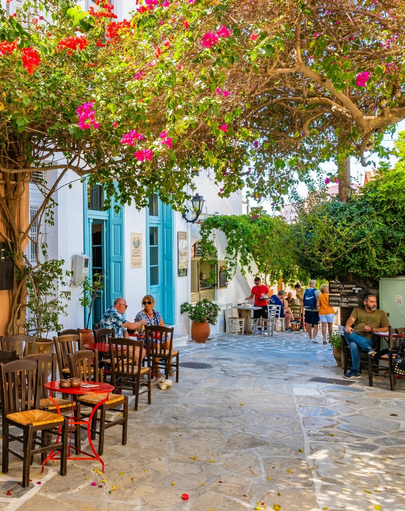 Νάξος: 8 χωριά για καλοκαιρινές διαδρομές στο μεγαλύτερο νησί των Κυκλάδων