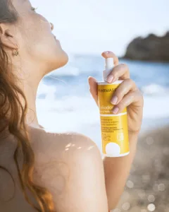Beach Bag: Όλα τα απαραίτητα που πρέπει να κρύβει η τσάντα σου φέτος το καλοκαίρι