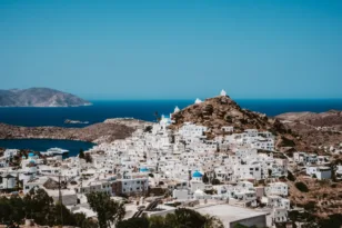 Διπλός έπαινος από τους Times για την Ίο