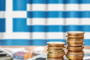 Πλεόνασμα πάνω από τον στόχο, αλλά με αστερίσκους: Η καθαρή εικόνα του προϋπολογισμού