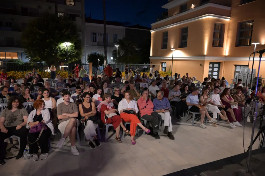 Πάτρα: Το «Jazz and More» γέμισε την πόλη με αυτοσχεδιασμούς, master classes και νέους μουσικούς ΦΩΤΟ Πάτρα: Το «Jazz and More» γέμισε την πόλη με αυτοσχεδιασμούς, master classes και νέους μουσικούς ΦΩΤΟ