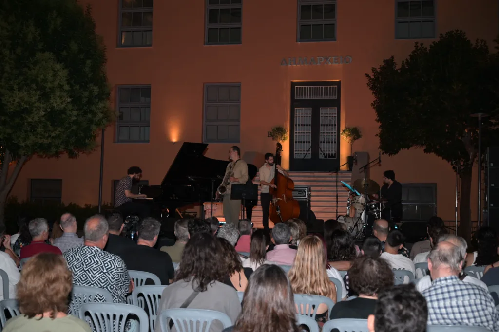 Πάτρα: Το «Jazz and More» γέμισε την πόλη με αυτοσχεδιασμούς, master classes και νέους μουσικούς ΦΩΤΟ