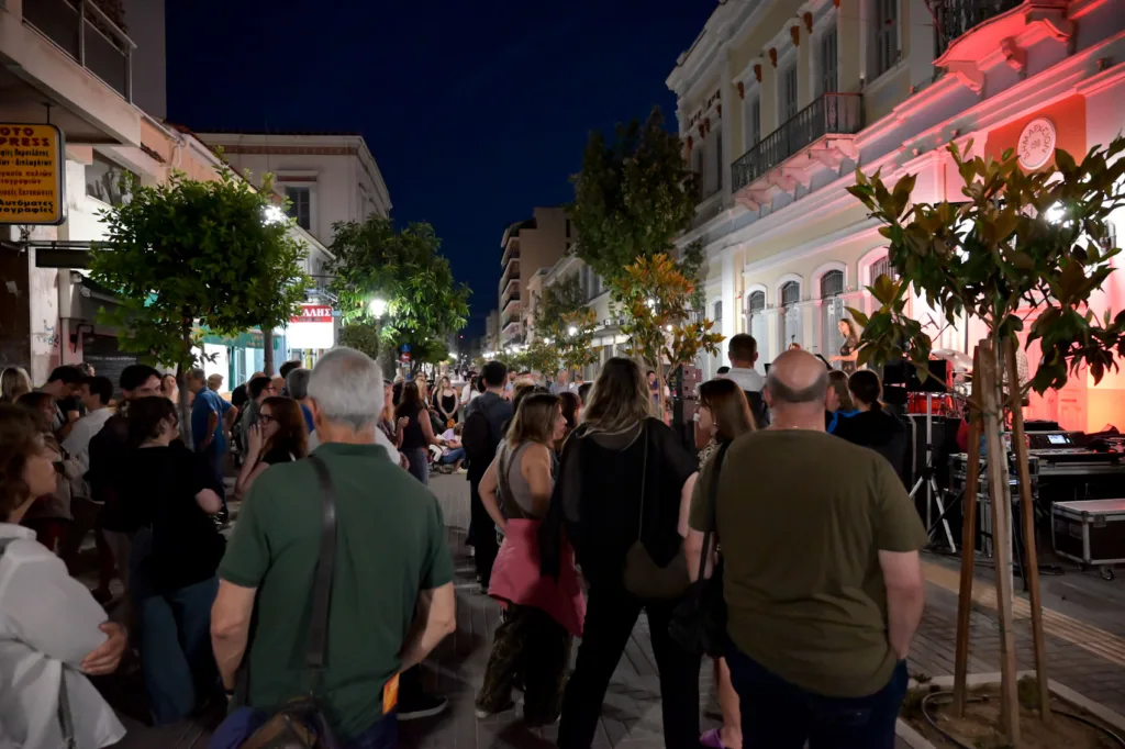 Πάτρα: Η jazz βγήκε στους δρόμους και άνοιξε το «jazz and more» με ρυθμό και αυτοσχεδιασμό
