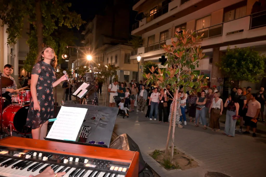 Πάτρα: Η jazz βγήκε στους δρόμους και άνοιξε το «jazz and more» με ρυθμό και αυτοσχεδιασμό