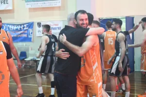 Βραδιά ανόδου κι έγινε η νύχτα... μέρα στο κλειστό γυμναστήριο Ροϊτίκων - Φωτογραφίες