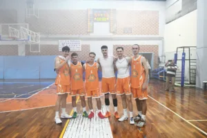 Βραδιά ανόδου κι έγινε η νύχτα... μέρα στο κλειστό γυμναστήριο Ροϊτίκων - Φωτογραφίες