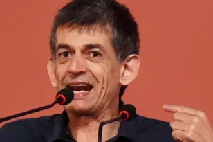 Νέα επίθεση Καρανίκα κατά Τσίπρα: Μαζεύει ό,τι ρετάλι υπάρχει από τον ΣΥΡΙΖΑ