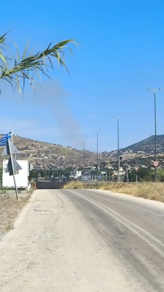 Φωτιά στην Κερατέα: Ισχυρή κινητοποίηση στην Πλάκα με 62 πυροσβέστες Φωτιά στην Κερατέα: Ισχυρή κινητοποίηση στην Πλάκα με 62 πυροσβέστες
