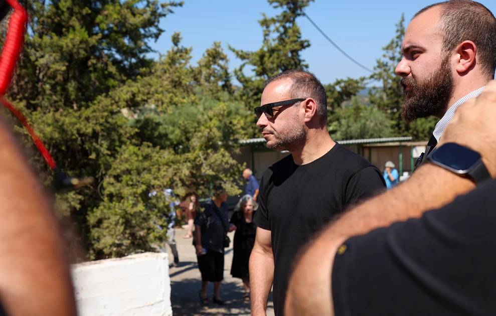 Σταυρούλα Λεβεντάκη: Θλίψη στην κηδεία στο Βαρύπετρο – Οι φωτογραφίες μετά το έγκλημα Σταυρούλα Λεβεντάκη: Θλίψη στην κηδεία στο Βαρύπετρο – Οι φωτογραφίες μετά το έγκλημα