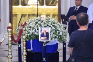 Κόρινθος: Το τελευταίο αντίο στον Νίκο Ταγαρά – Στις 13:00 η εξόδιος ακολουθία ΒΙΝΤΕΟ