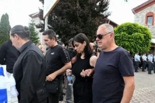 «Η σιωπή σκοτώνει και η κακοποίηση δεν είναι ιδιωτική υπόθεση», συγκλόνισε η αδελφή της 45χρονης στη Δράμα