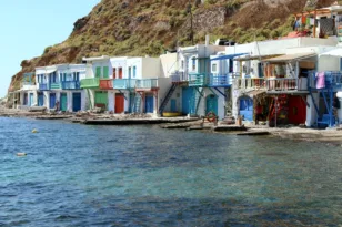 Μήλος: Νησί με οικισμούς που μαγεύουν, τι να δείτε