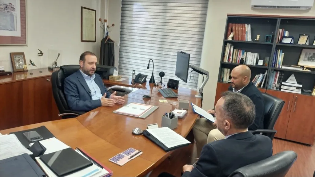 Ο πρόεδρος του Οικονομικού Επιμελητηρίου Κωνσταντίνος Κόλλιας στην «Π»: Οι εξαγωγές το ζητούμενο για την Ελλάδα