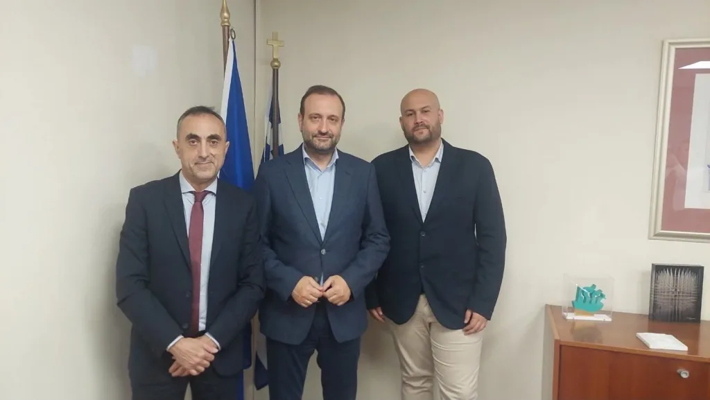 Ο πρόεδρος του Οικονομικού Επιμελητηρίου Κωνσταντίνος Κόλλιας στην «Π»: Οι εξαγωγές το ζητούμενο για την Ελλάδα