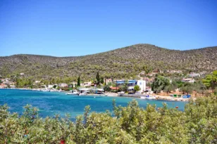 Κορινθία: 8 χωριά για καλοκαιρινές εκδρομές με θάλασσα, βουνό και φαγητό