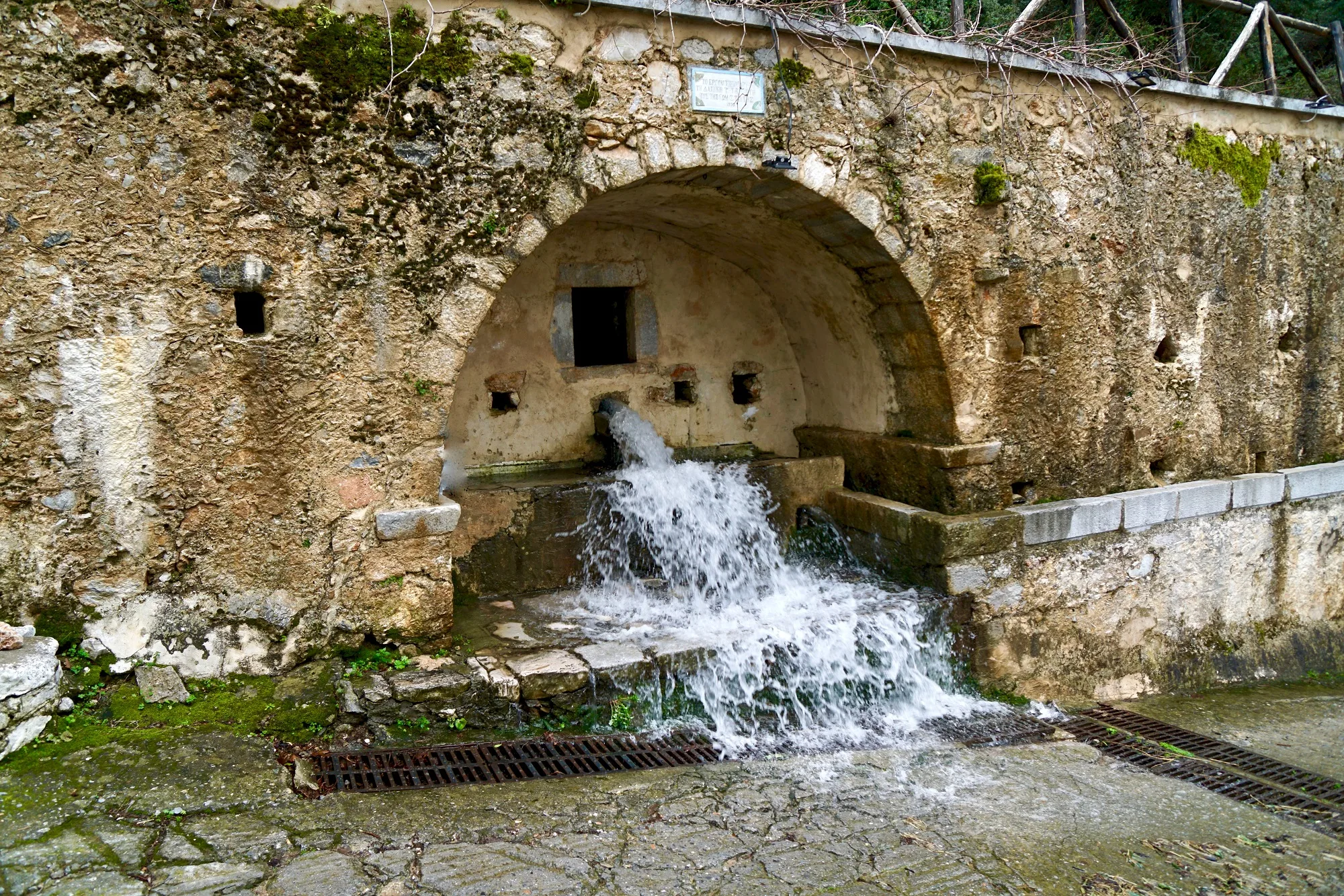 Χωριά της Κρήτης: 12 χωριά για βόλτα, φαγητό, παραλίες και εκδρομές
