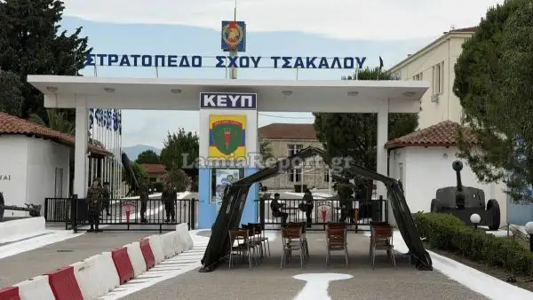 Ελληνικός Στρατός: Παρουσιάστηκαν οι πρώτες 72 γυναίκες εθελόντριες στη Λαμία