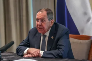 Λαβρόφ: Η Μόσχα «ανοιχτή» σε προτάσεις Τραμπ για την Ουκρανία – Αναμονή για τις επόμενες κινήσεις των ΗΠΑ