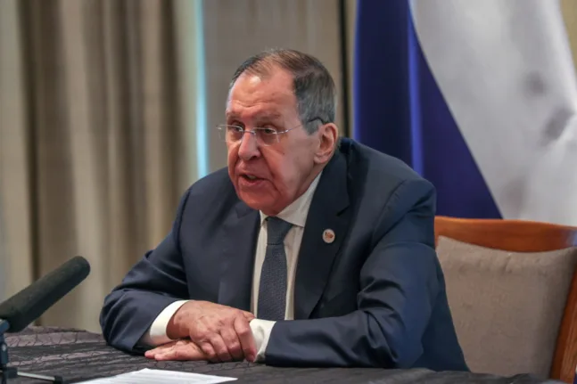 Λαβρόφ: Η Μόσχα «ανοιχτή» σε προτάσεις Τραμπ για την Ουκρανία – Αναμονή για τις επόμενες κινήσεις των ΗΠΑ