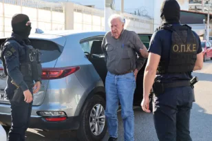 Με ταξί επέστρεψε στις φυλακές ο Αλέξανδρος Γιωτόπουλος, ΦΩΤΟ