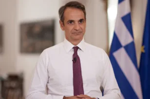 Ιστορική πρώτη ημέρα εθελοντικής στράτευσης γυναικών στην Ελλάδα – Ανάρτηση Μητσοτάκη