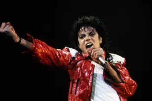Michael Jackson: Από το παπούτσι του Smooth Criminal στο moonwalk – 7 λεπτομέρειες πίσω από τον μύθο