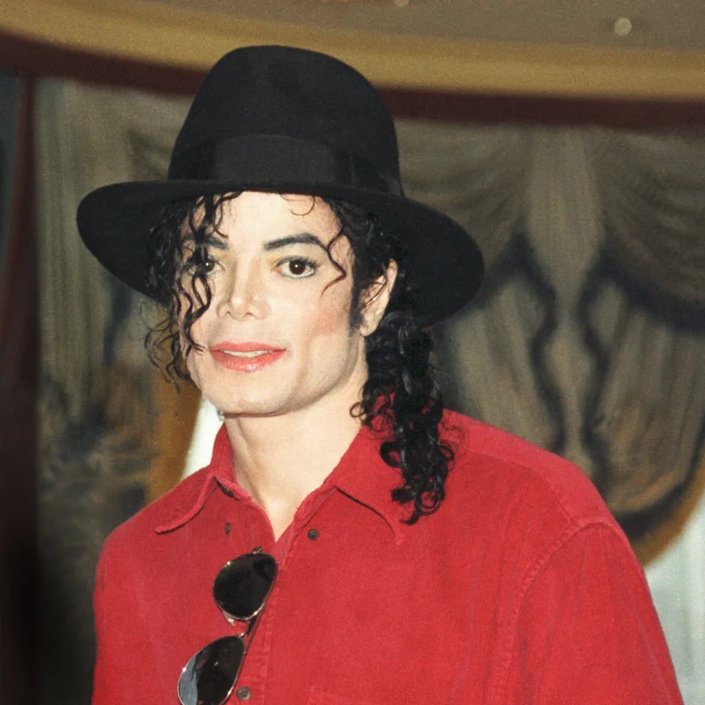 Michael Jackson: Από το παπούτσι του Smooth Criminal στο moonwalk – 7 λεπτομέρειες πίσω από τον μύθο
