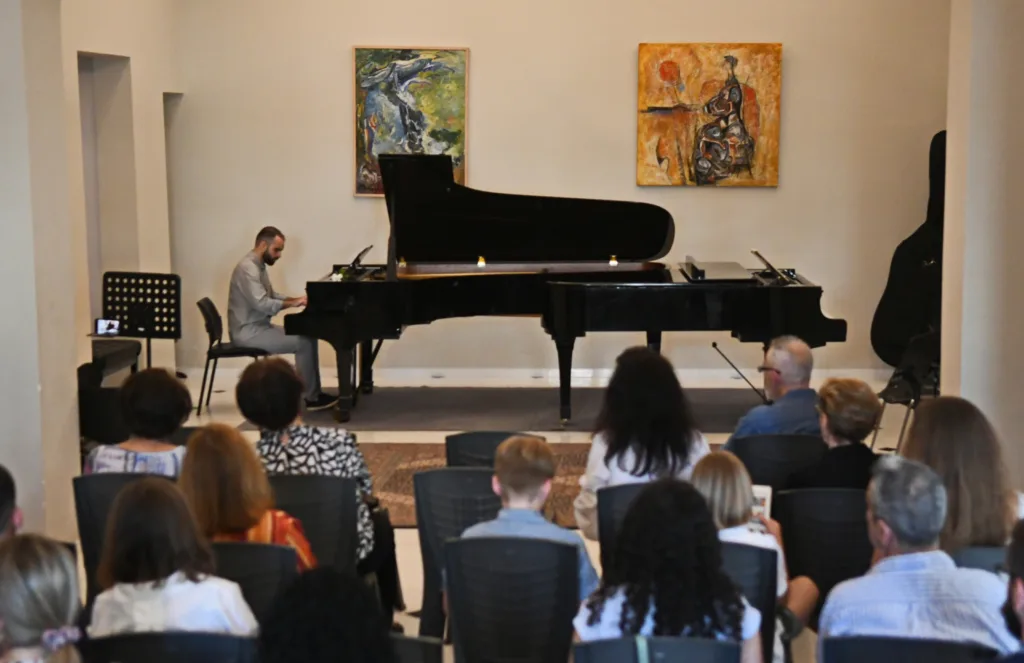 Με ρεσιτάλ διπλώματος πιάνου και musical συνεχίστηκε η ενότητα «Μουσική από παιδιά για παιδιά» ΦΩΤΟ