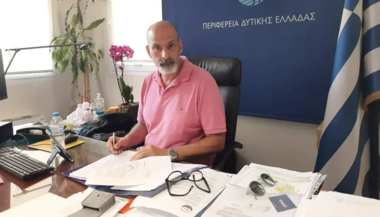 «Πρεσάρονται» για να κατέβουν για βουλευτές Μπονάνος και Κοροβέσης