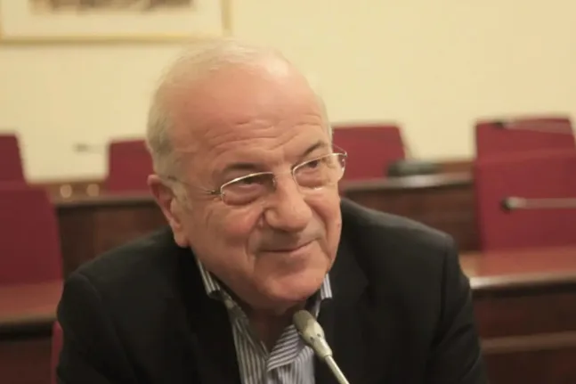 Πέθανε ο Νάσος Αθανασίου – Ο δημοσιογράφος που άφησε αποτύπωμα στην τηλεόραση και την πολιτική
