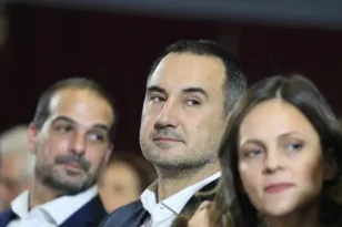 Νέα Αριστερά: Τέλος η Κοινοβουλευτική Ομάδα μετά την αποχώρηση 7 βουλευτών