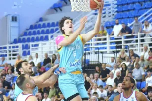 O Γιώργος Νεόφυτος στο 1o Patras Read & React Basketball Camp