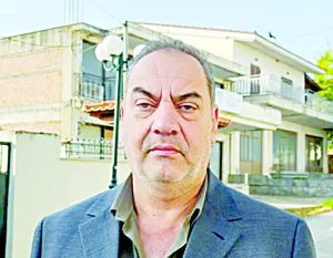 Σχολικά κυλικεία: Αντιδράσεις για τους νέους κανόνες - «Θα παραδώσουμε τα κλειδιά» λένε επαγγελματίες στην Αχαΐα Σχολικά κυλικεία: Αντιδράσεις για τους νέους κανόνες - «Θα παραδώσουμε τα κλειδιά» λένε επαγγελματίες στην Αχαΐα
