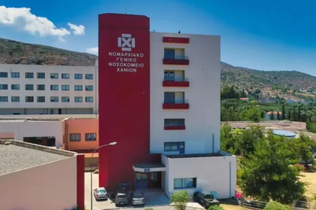 Χανιά: Εργάτης έπεσε από σκαλωσιά, νοσηλεύεται στο νοσοκομείο με τραύμα στο κεφάλι