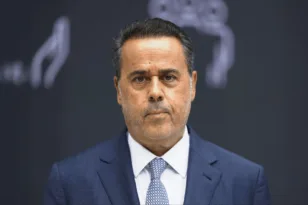 Λογαριασμοί ενέργειας: Το μήνυμα Παπασταύρου για στήριξη όσο κρατά η κρίση στη Μέση Ανατολή