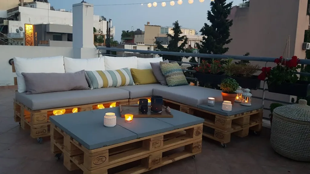 Balcony Makeover: 5 low-budget κινήσεις για να αλλάξεις ριζικά το μπαλκόνι σου Balcony Makeover: 5 low-budget κινήσεις για να αλλάξεις ριζικά το μπαλκόνι σου