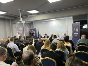 Στο Επιμελητήριο Αχαΐας ο υπουργός Εθνικής Οικονομίας και Οικονομικών και πρόεδρος του Eurogroup Κυριάκος Πιερρακάκης, ΦΩΤΟ