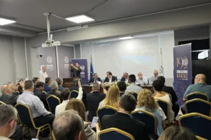 ΣΥΡΙΖΑ Αχαΐας για Πιερρακάκη στην Πάτρα: «Γενικότητες χωρίς δεσμεύσεις για τη Δυτική Ελλάδα»