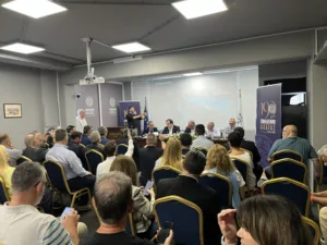 Στο Επιμελητήριο Αχαΐας ο υπουργός Εθνικής Οικονομίας και Οικονομικών και πρόεδρος του Eurogroup Κυριάκος Πιερρακάκης, ΦΩΤΟ