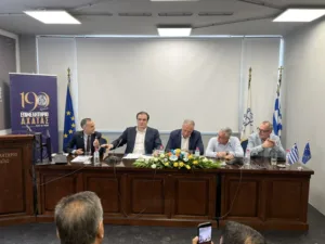 Στο Επιμελητήριο Αχαΐας ο υπουργός Εθνικής Οικονομίας και Οικονομικών και πρόεδρος του Eurogroup Κυριάκος Πιερρακάκης, ΦΩΤΟ