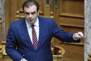 Πιερρακάκης για νόμο Κατσέλη: Άμεση μείωση δόσεων για 100.000 δανειολήπτες